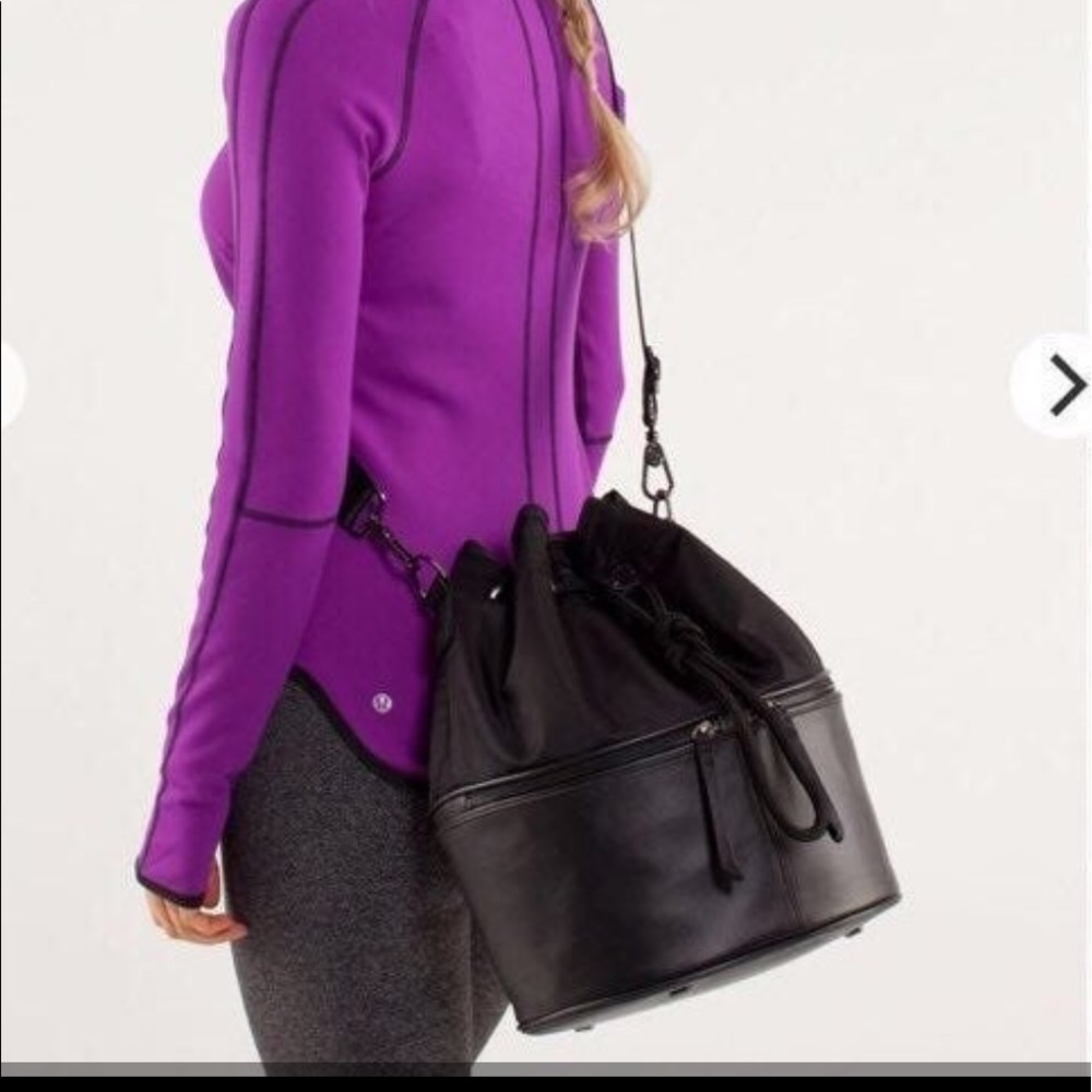 Lululemon Method Bag tote crossbody